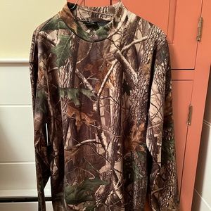 🎉2X Host Pick🎉 NWOT RedHead Men’s Long Sleeve Camo TShirt. Size XL